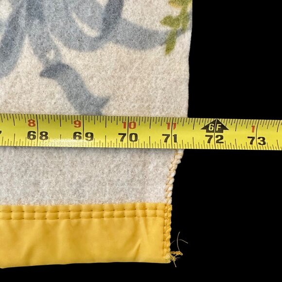 Vintage Floral Blanket Cannon USA Acrylic Yellow Pink Flower Bouquet Bedding - Picture 7 of 7